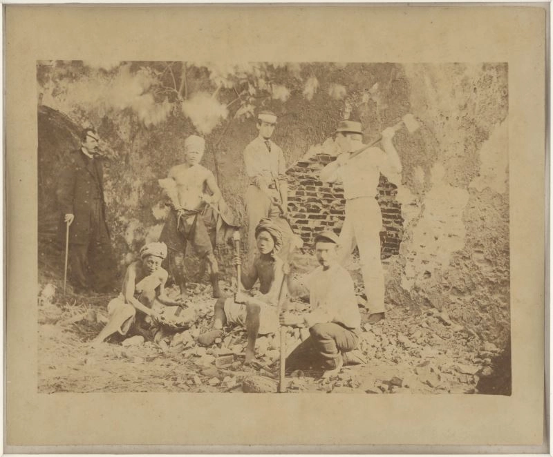 St._Julian_Hugh_Edwards〈挖掘熱蘭遮城〉1869，紙質，19.5x24.3cm。