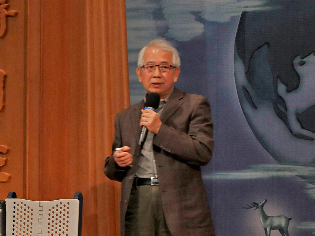 護膝醫師呂紹睿2月27日下午於慈濟台東靜思堂演講「護膝333 健康真簡單」。