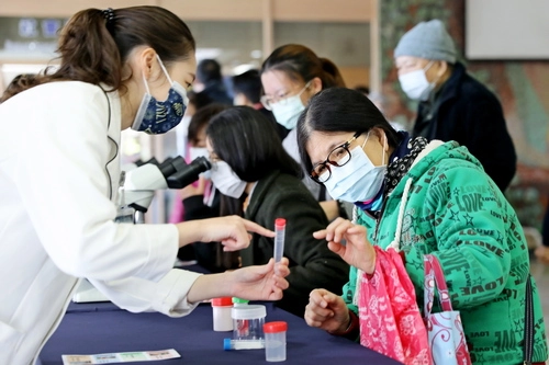「醫檢師」常常隱身幕後，卻是為民眾治療疾病、把關健康不可或缺的重要人物。-2