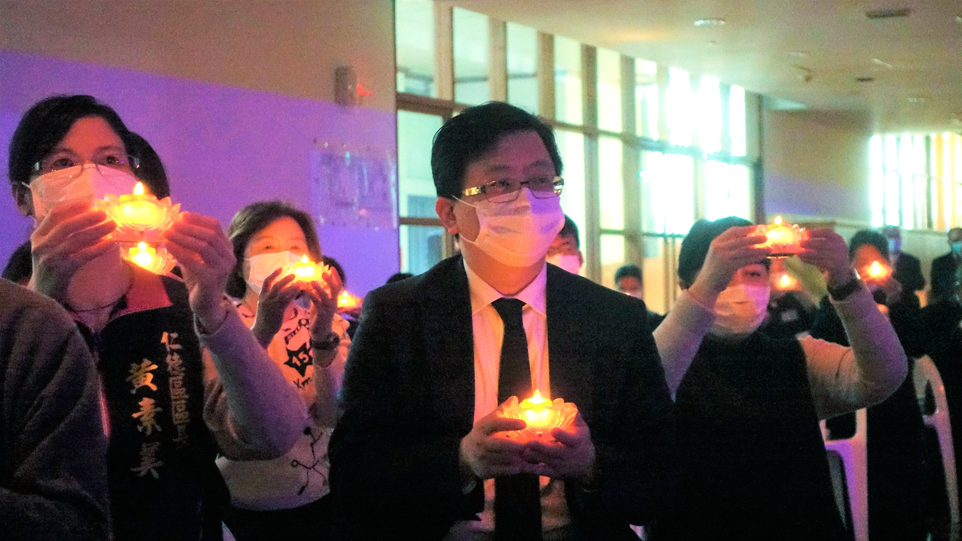 臺南市衛生局局長許以霖(中)1月16日正式加入慈濟人醫會行列。