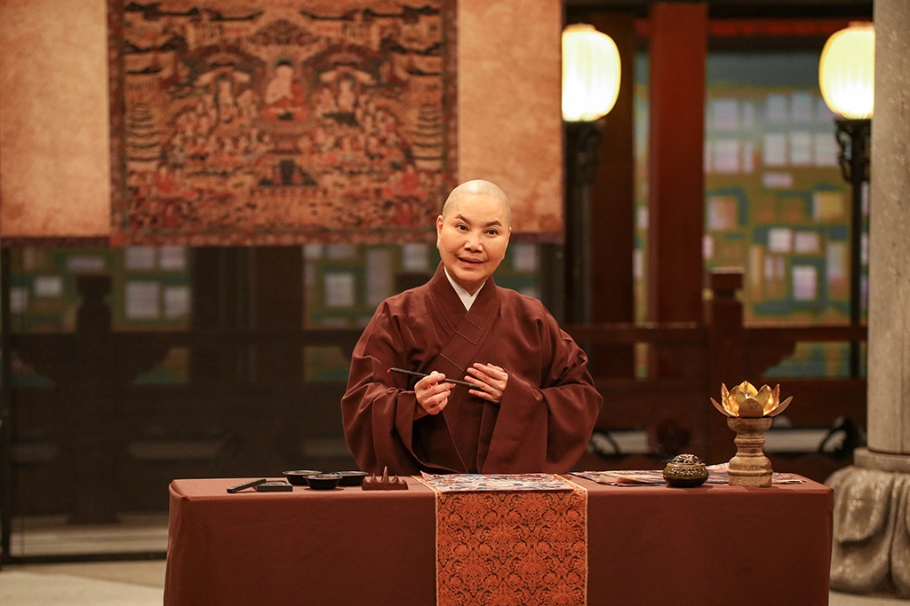 唐美雲歌仔戲團演出高僧傳《善導大師》。