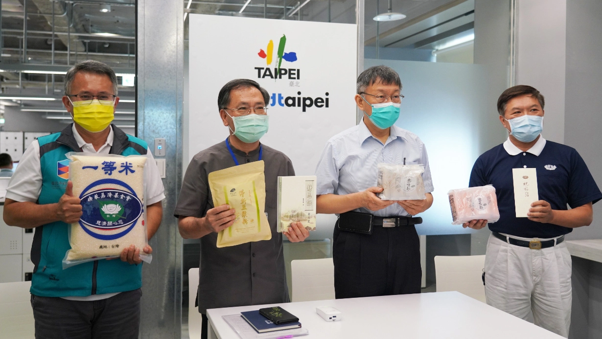 結合在地農產與配送方式，產生跨界連動的善循環效應，在資源不重疊、互補的原則下，讓愛心資源很精準的發揮效益與影響力。