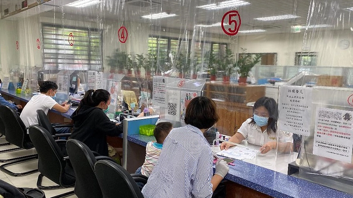 移民署臺中市第一服務站-解封後民眾到站申辦案件