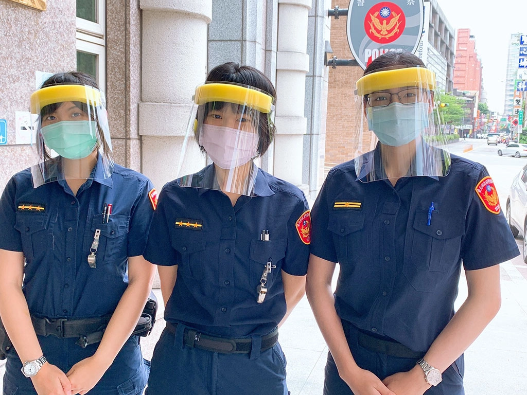慈濟5月已提供各縣市警消防護面罩、手套。(攝影：北區慈警會)