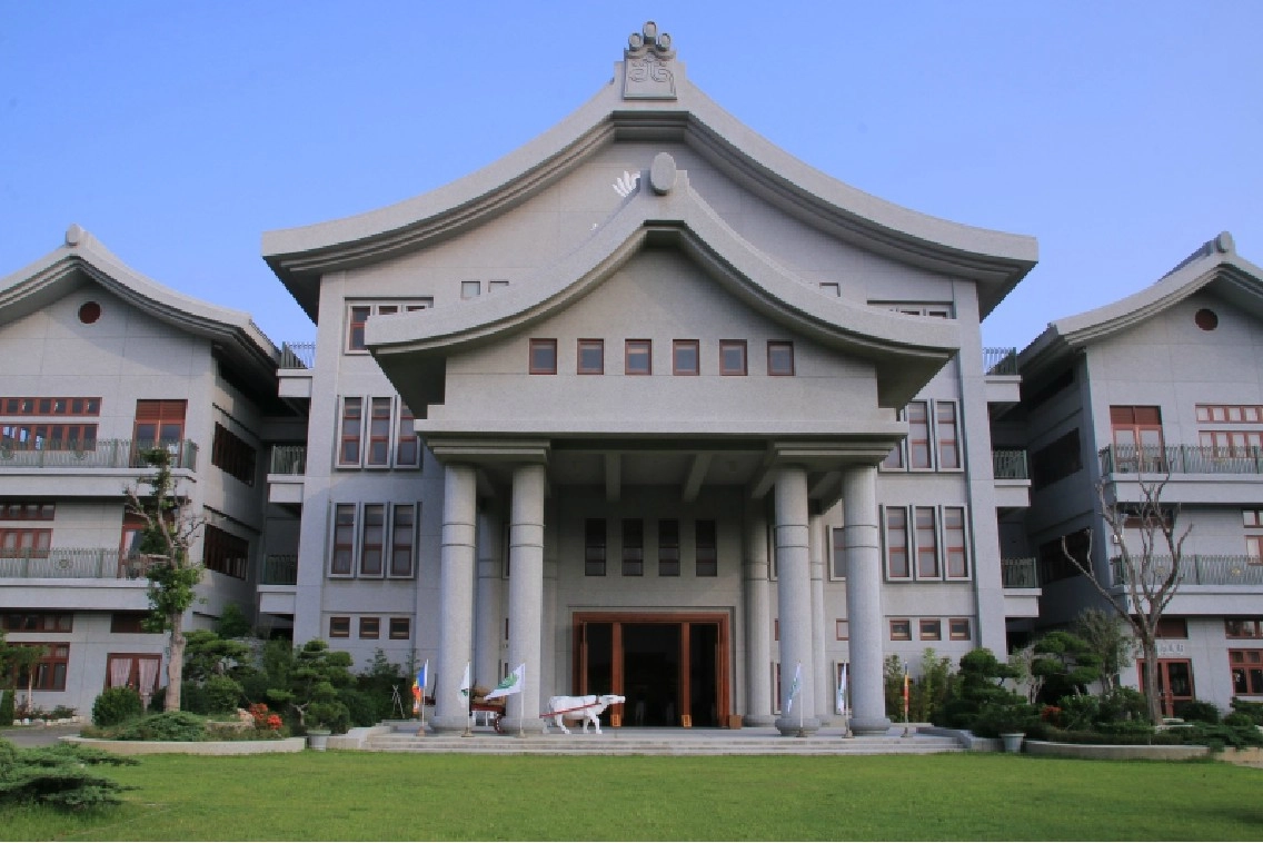 慈濟6月5日指出能提供靜思堂、慈濟園區做為縣市施打新冠病毒疫苗的場所。