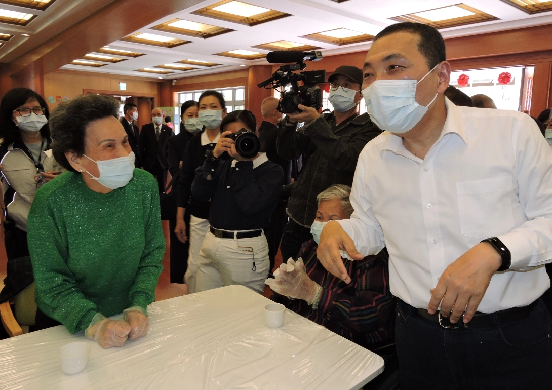一直以來，慈濟響應長照政策與落實證嚴法師在地安老的理念，運用社區資源投入長照推展。