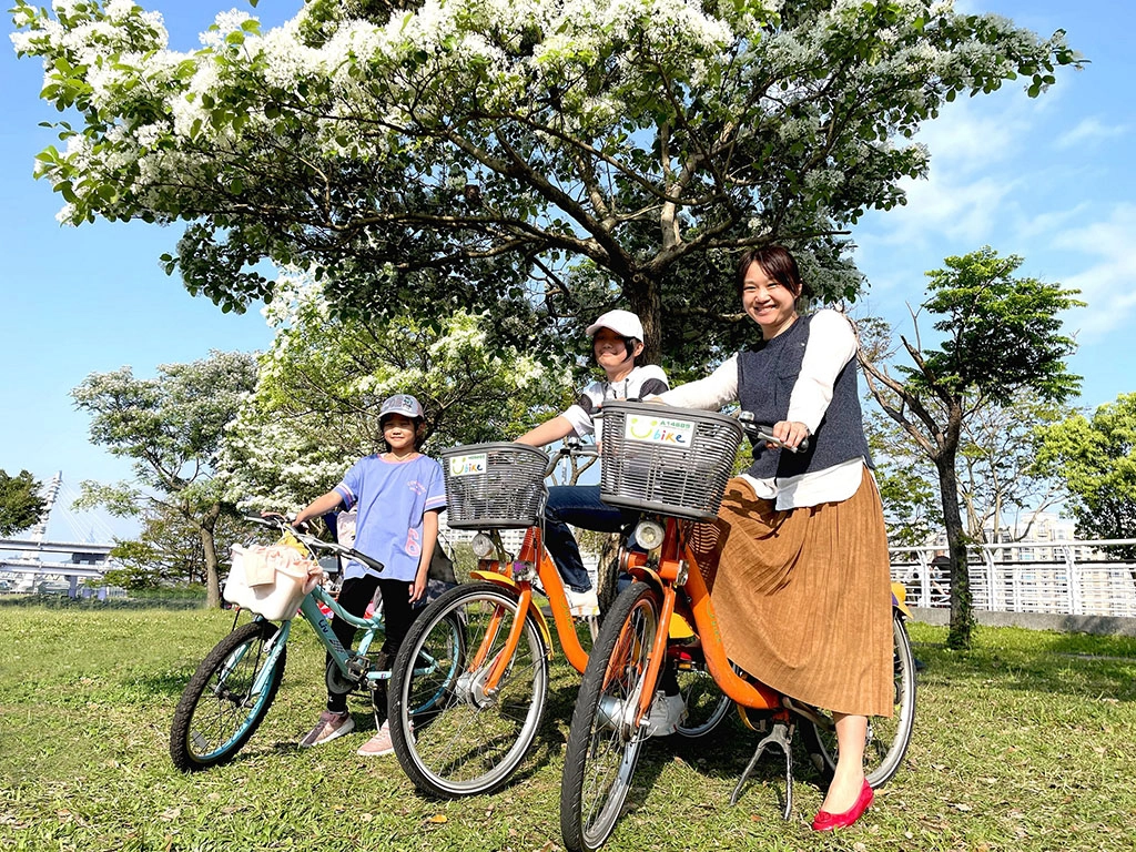 陽光運動公園交通便利，目前正是賞花季節，歡迎民眾至此欣賞。