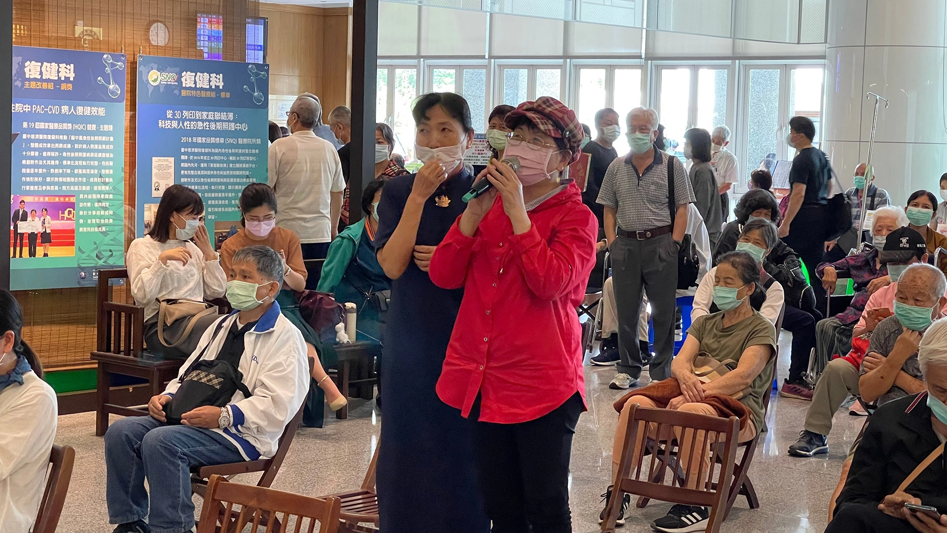 Q ＆ A時間，民眾針對結石問題踴躍發問。