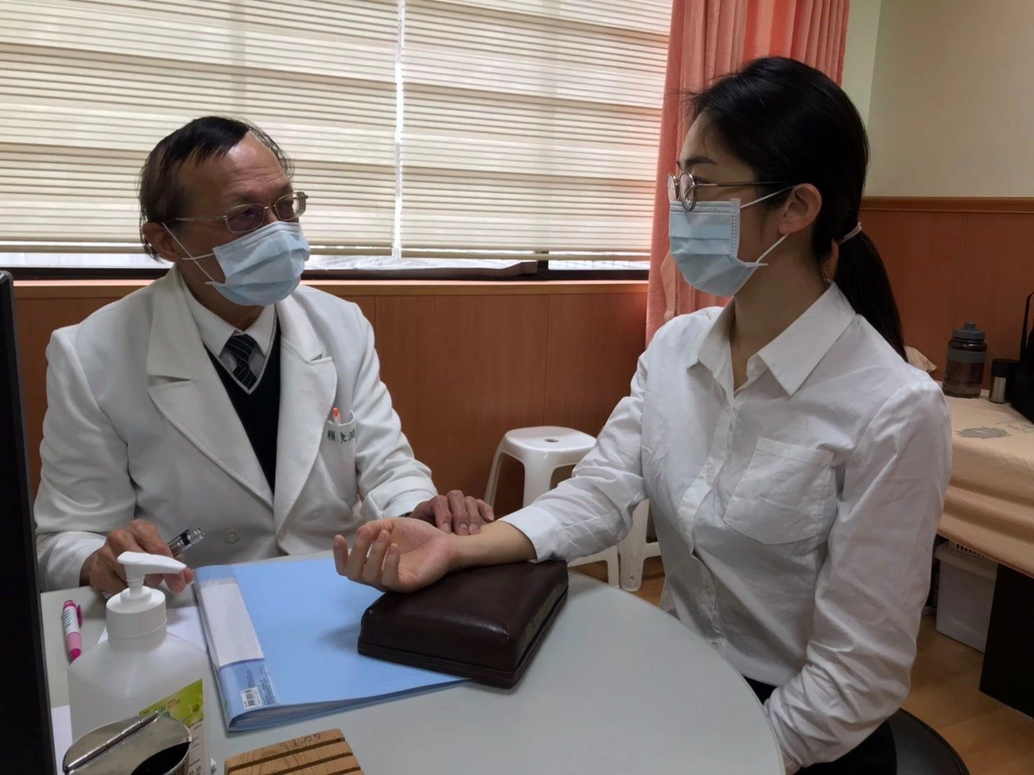 賴東淵主任看診照（示意圖）