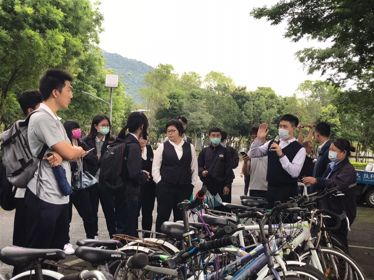 學校設立腳踏車二手義賣，延續物命。