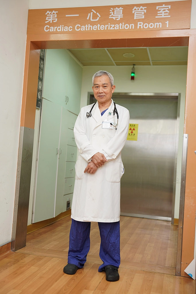 王志鴻副院長擅長心導管手術，視病人如親人，三級警戒期間，仍每週前往玉里、關山分院駐診。