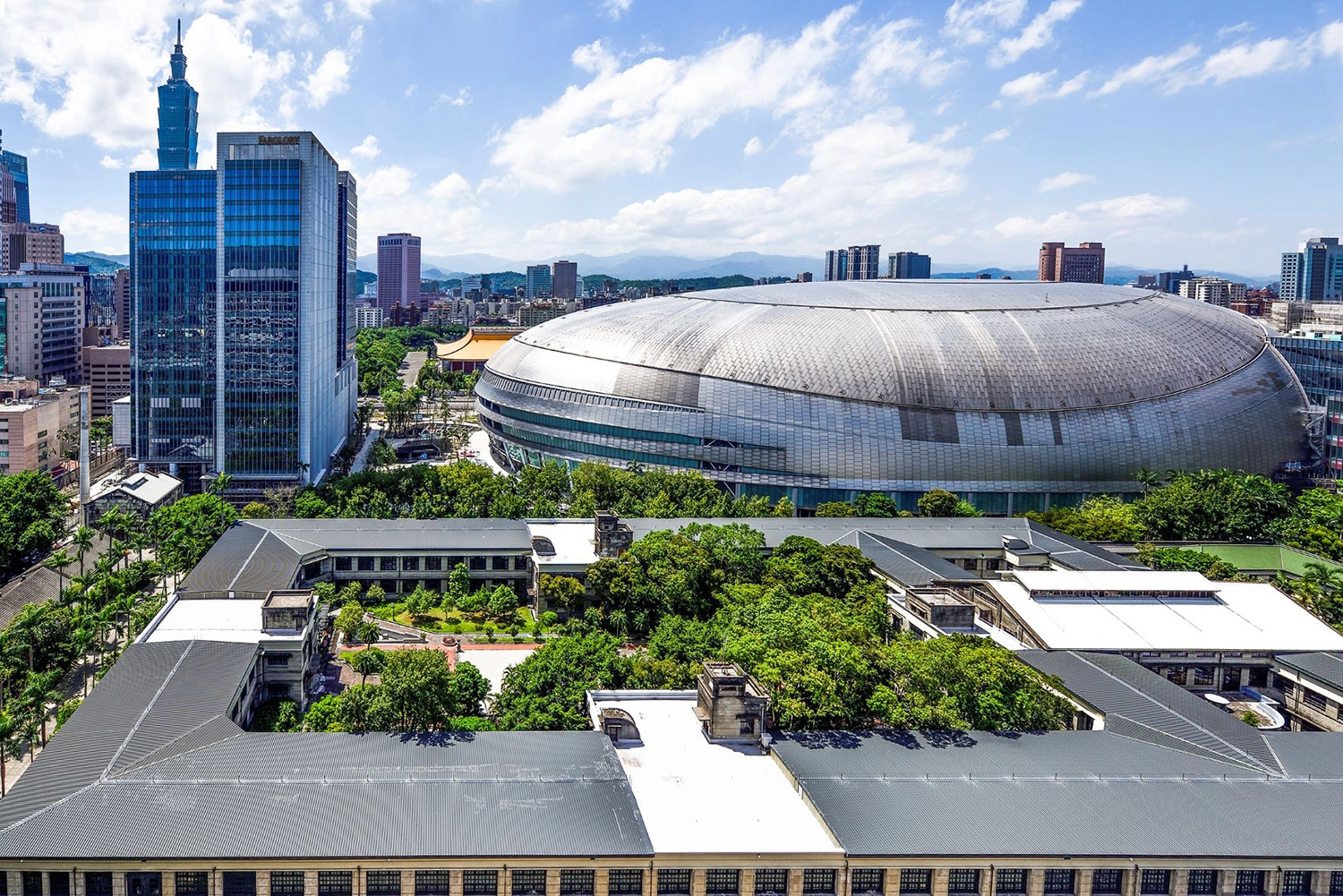 今年為松山文創園區開園十週年，隨著大巨蛋即將於2022年完工營運，特別於11月6日舉辦「松山文創園區十週年論壇」。