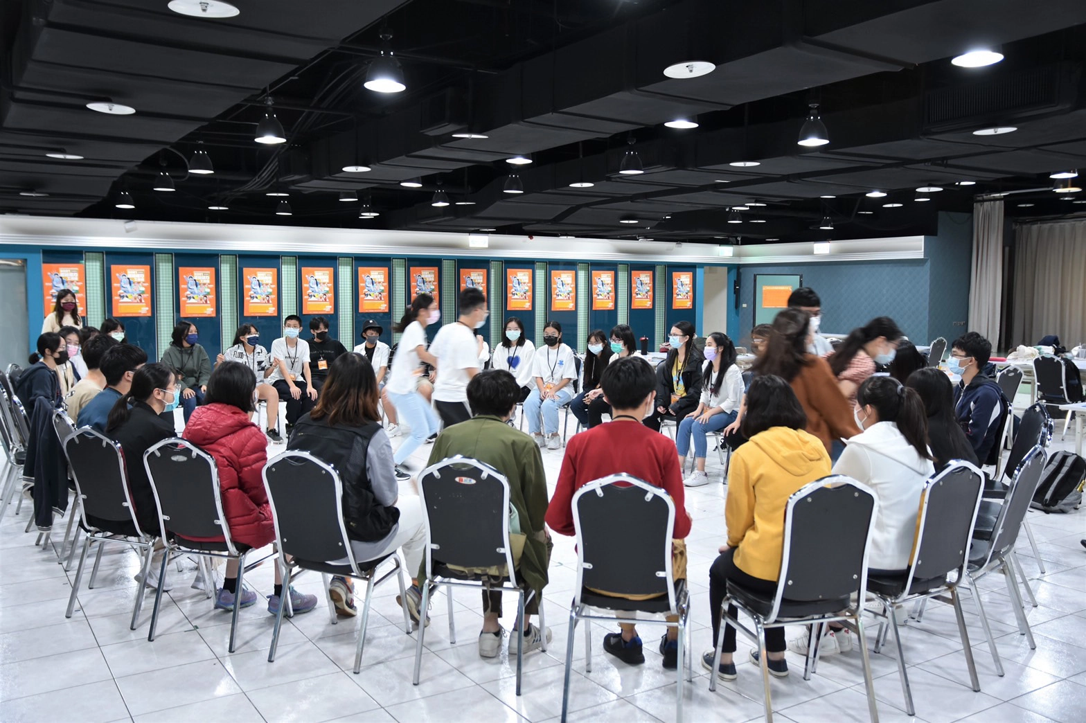 以有趣的小遊戲帶領學員培養團隊合作及解決問題的能力