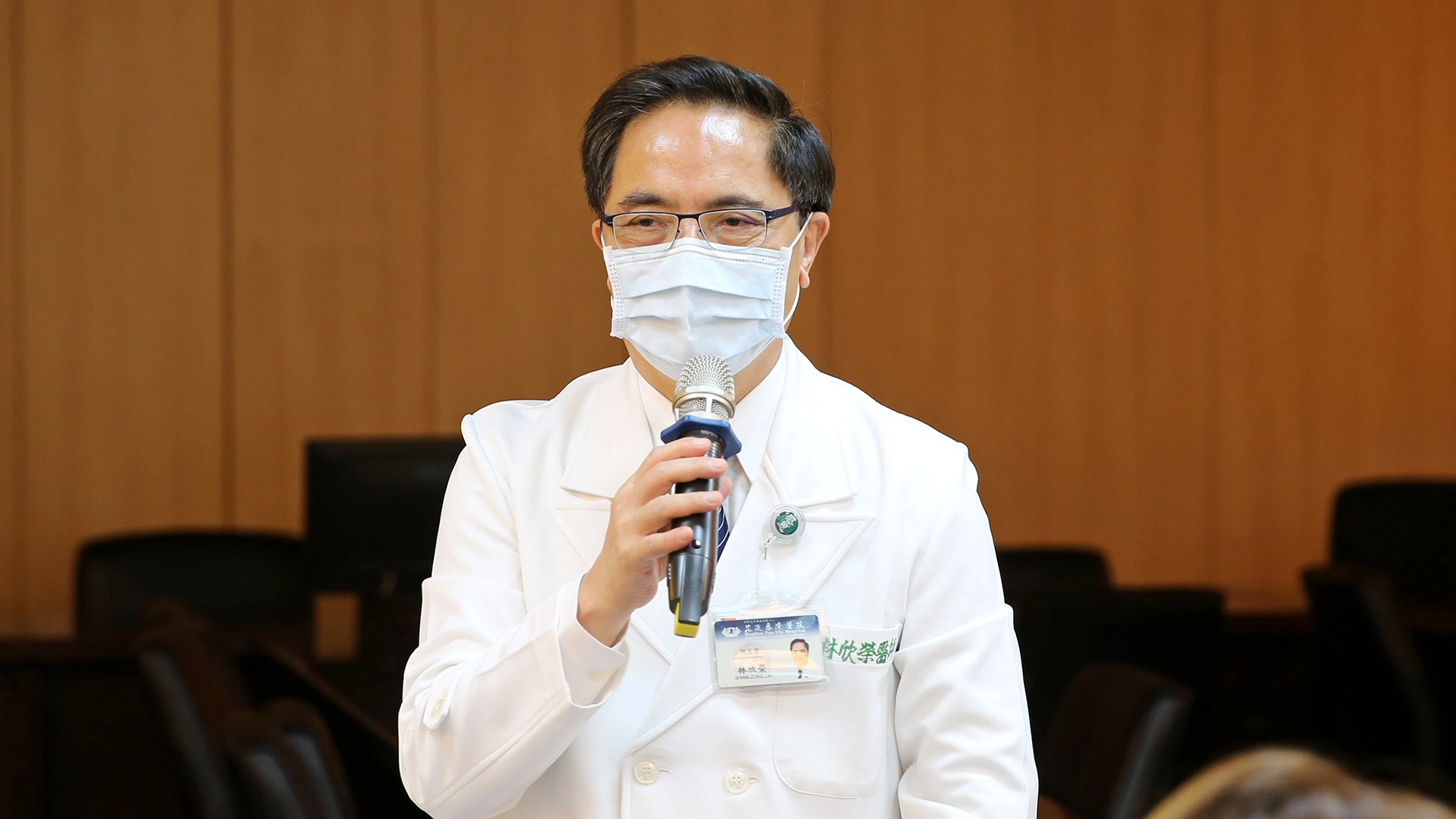 林欣榮院長指出，花蓮慈院是花蓮地區唯一獲得授權服務的生殖機構，有包含生殖醫學中心與婦產部的完整團隊，能給予前來求診的民眾最大協助。