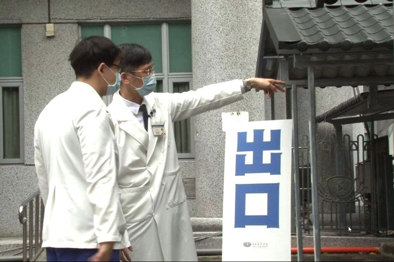 急診的職責及使命就是在第一時間織起防護網過濾及抵擋可能的威脅，保護全院醫護的安全。(圖/楊久滕)