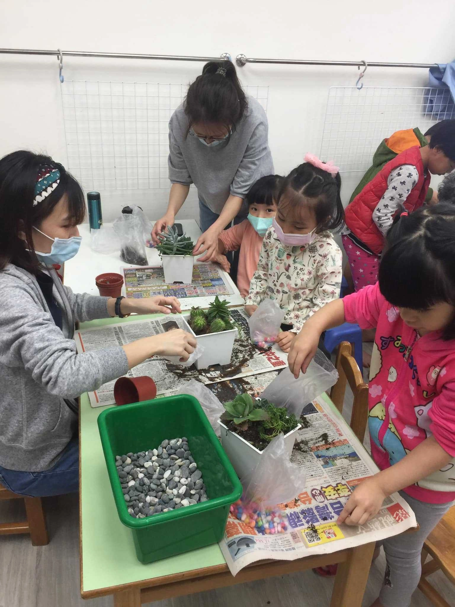 瑞芳幼兒園社區教保資源中心「療癒小盆栽」活動。