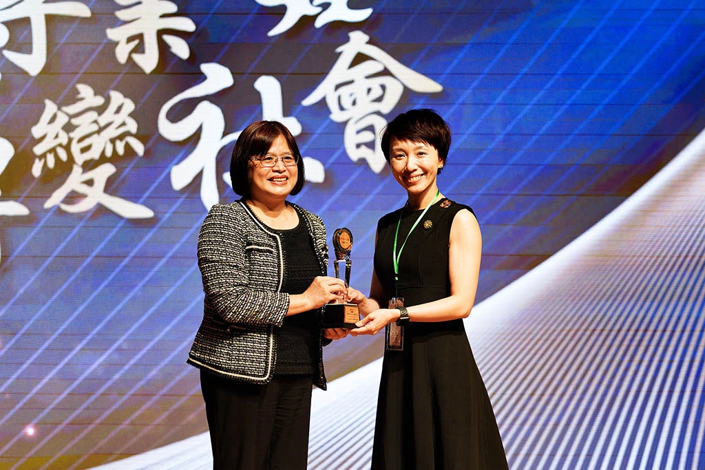 花蓮慈院社工師尤佳韻榮獲111年度全國績優社工獎。