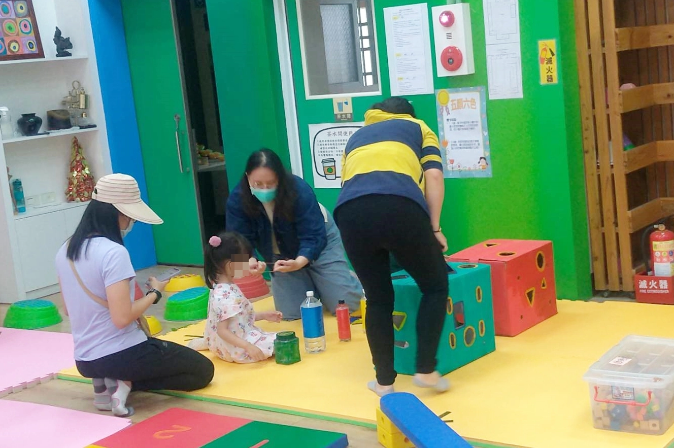 讓家長帶著孩子輕鬆參與，在遊戲中瞭解孩子的成長進度。