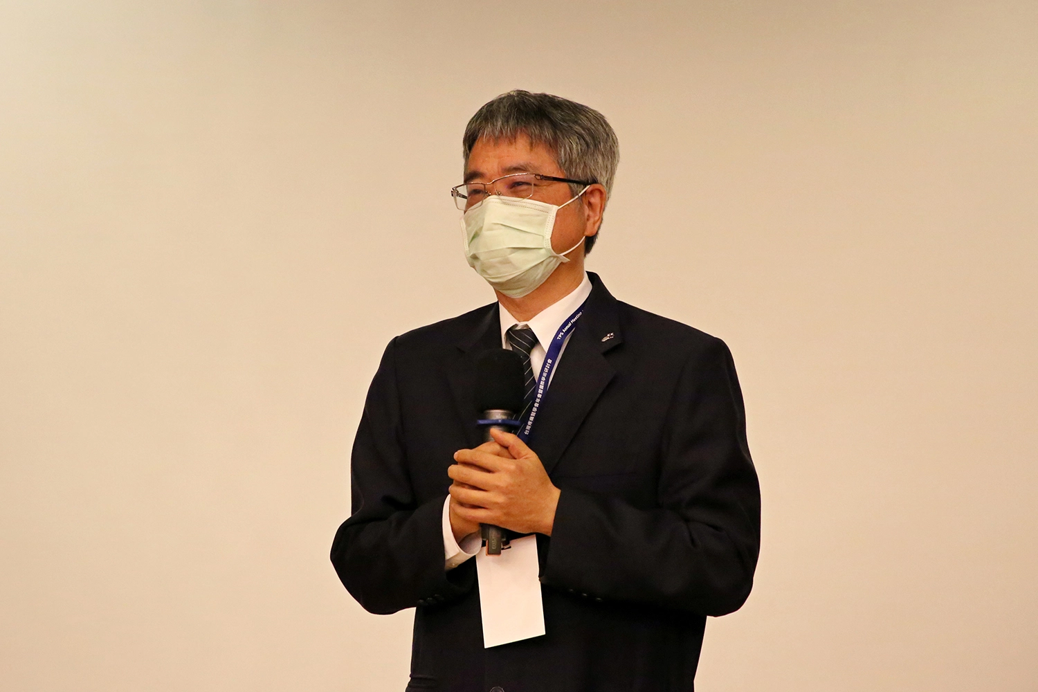 慈濟大學醫學院院長陳宗鷹表示，目前正研擬計畫，針對疼痛醫學領域設計專門的一系列課程，讓醫學院學生對疼痛醫學有更進一步的了解。