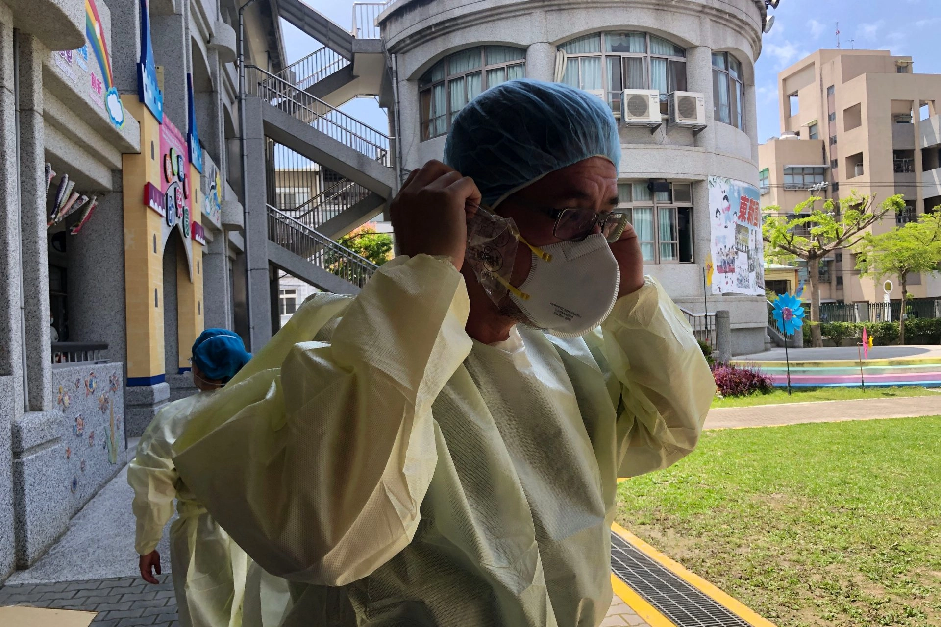 急診醫學科主任李冠儀體驗特別的生日祝福。