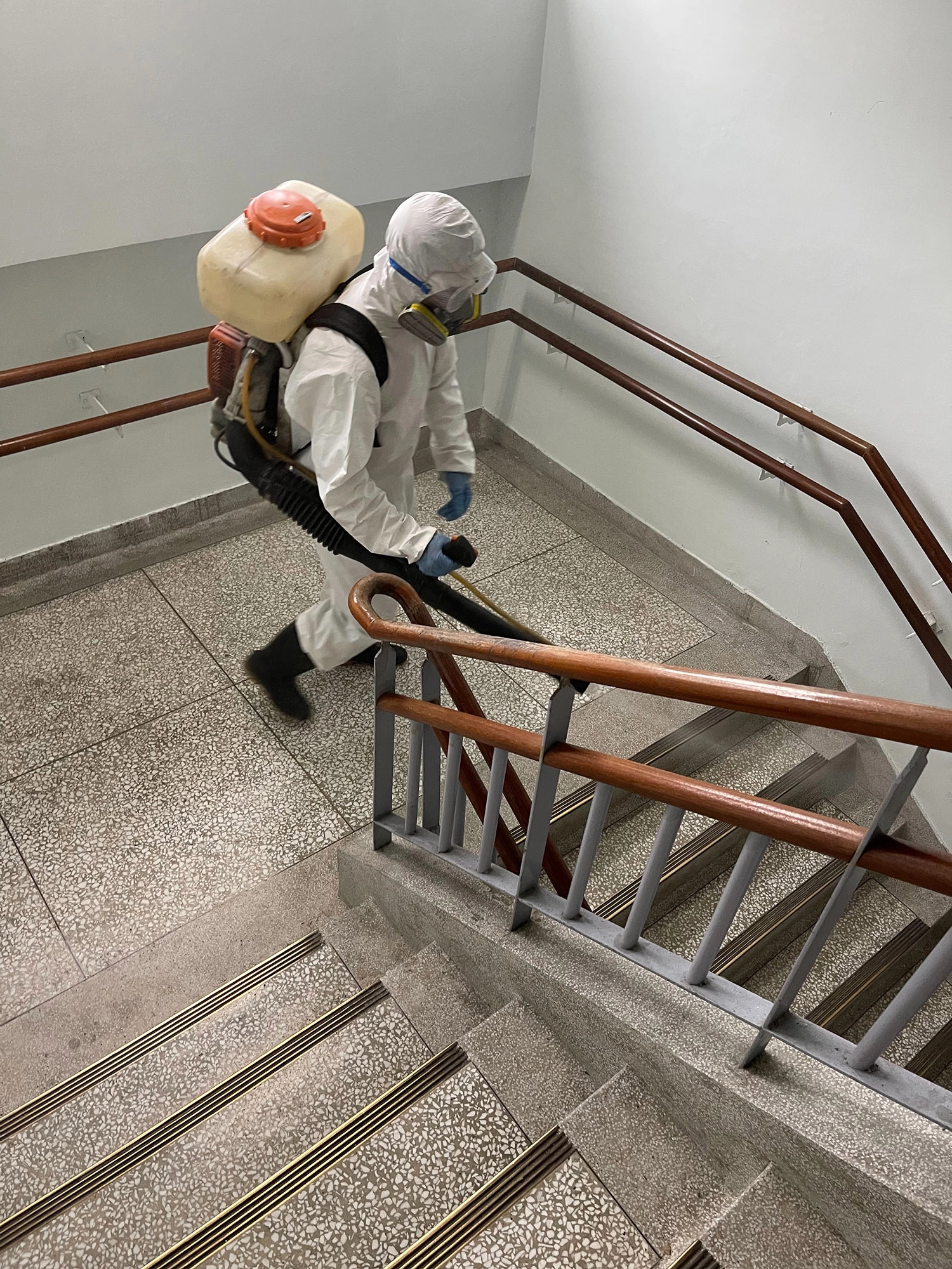 校園清消。