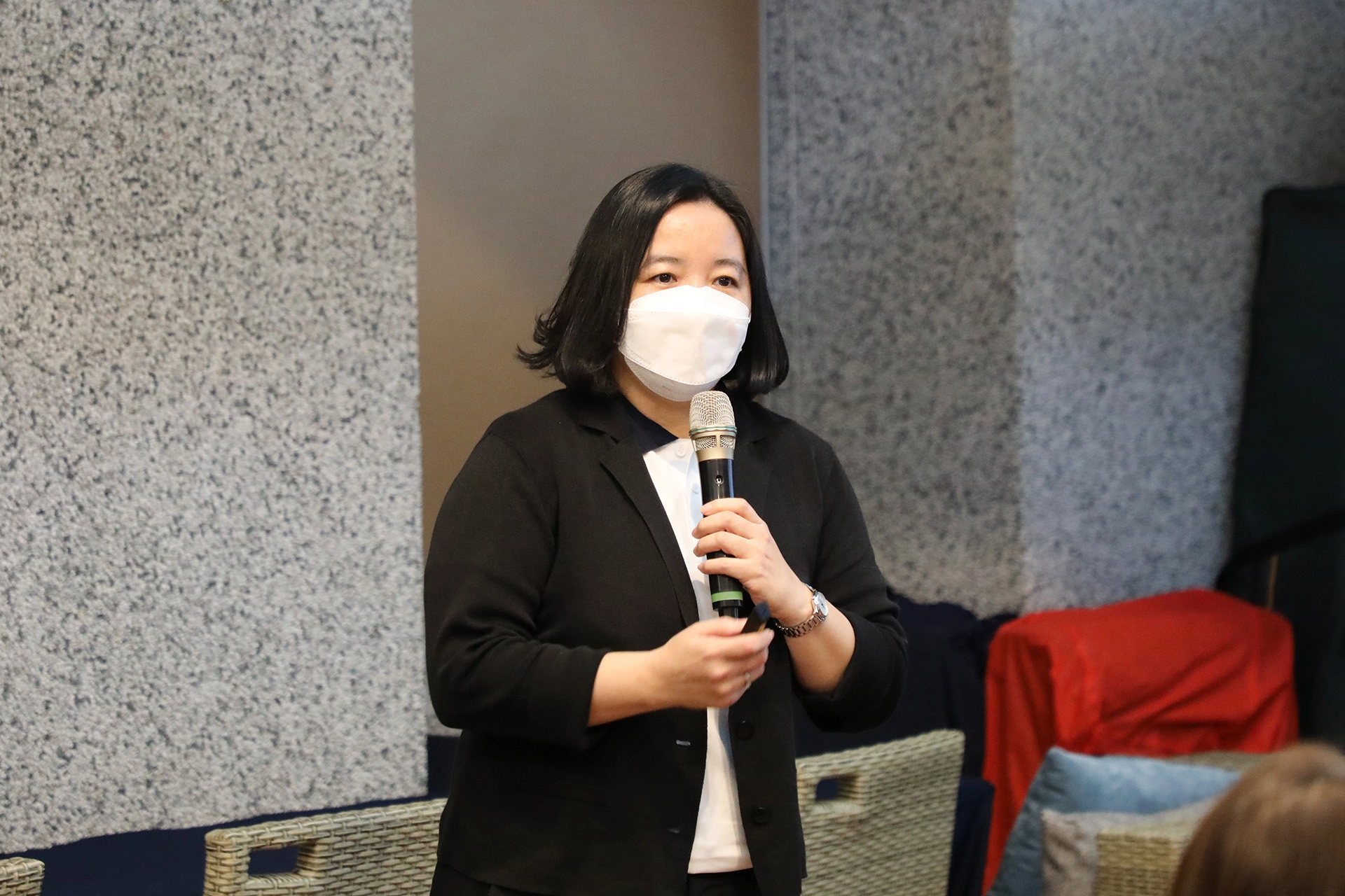 主編郭莉娟教授指出，教育不僅是傳授健康相關理念，更需要關切全人教育的理念是如何被醫療工作者詮釋，並實踐於日常臨床工作中。