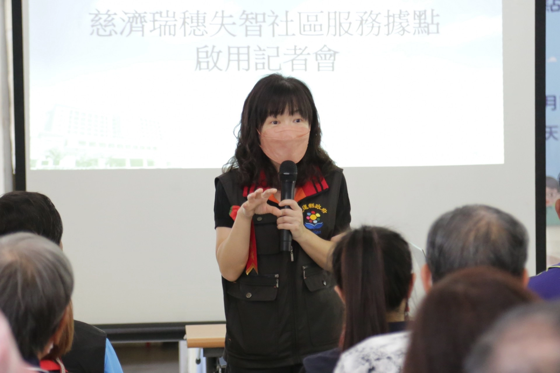 黃秀茹科長感恩張幸齡主任帶領團隊，為每一處失智服務據點的成立投注心血，期望在花蓮民眾的健康與亞健康照護上，各界能夠持續合作、努力。