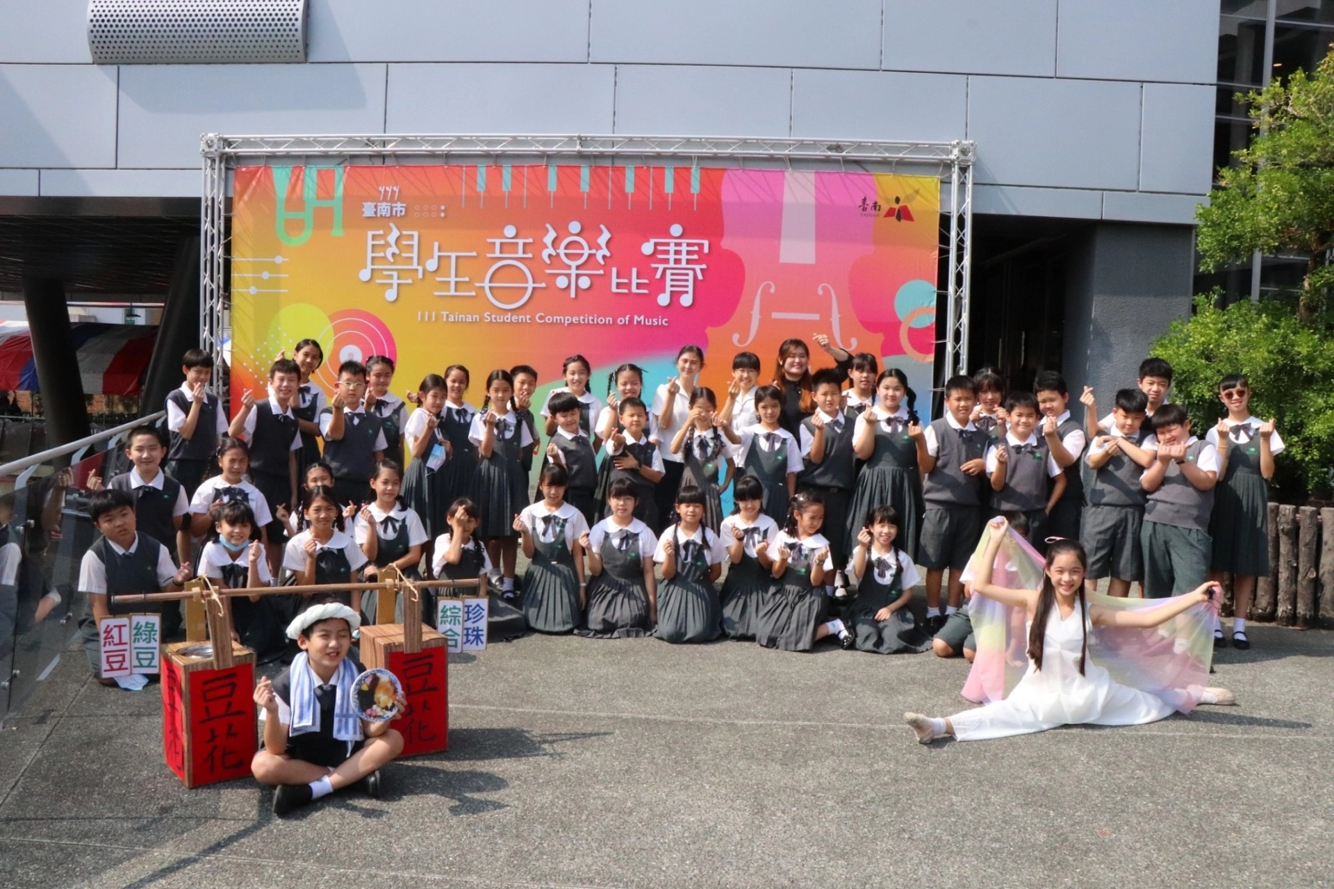 改編「豆花車倒擔」一曲充滿童趣童謠，讓合唱團即將站上全國舞台。