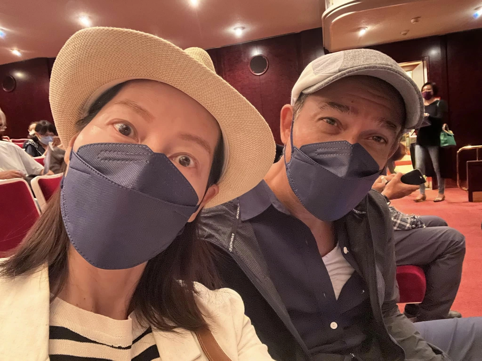 丁寧與美籍丈夫馬修(圖片翻攝自丁寧臉書)。