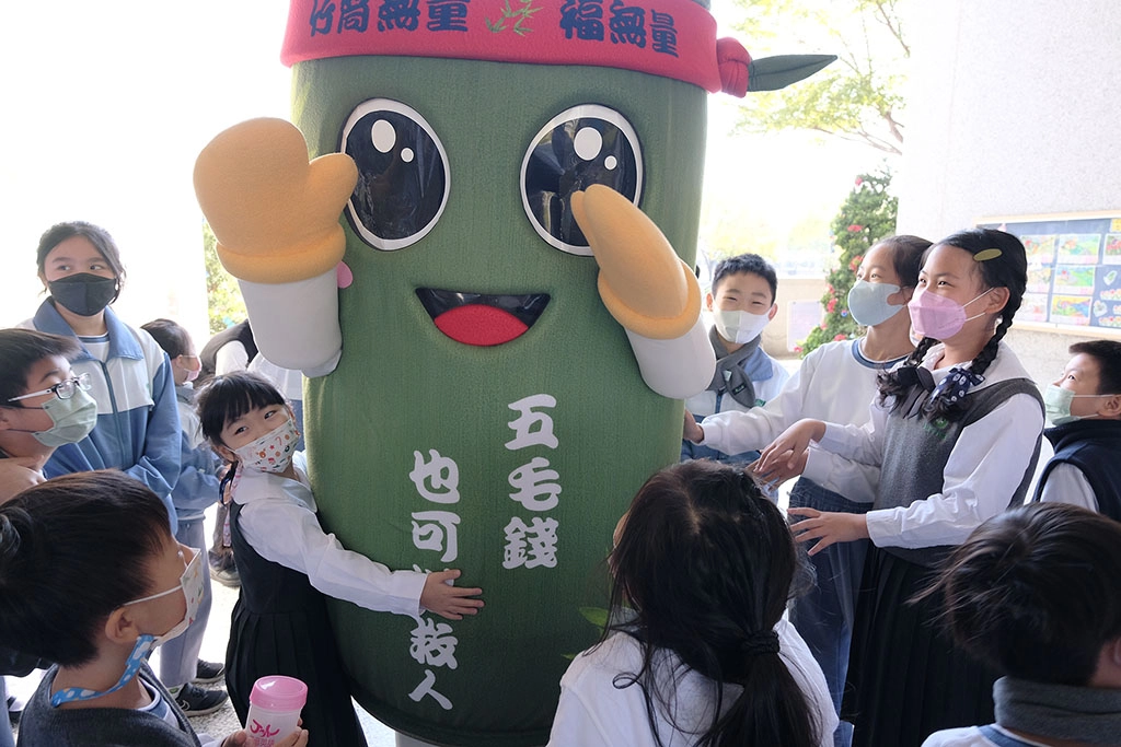 竹筒寶寶在竹筒回娘家活動中受到熱烈歡迎。