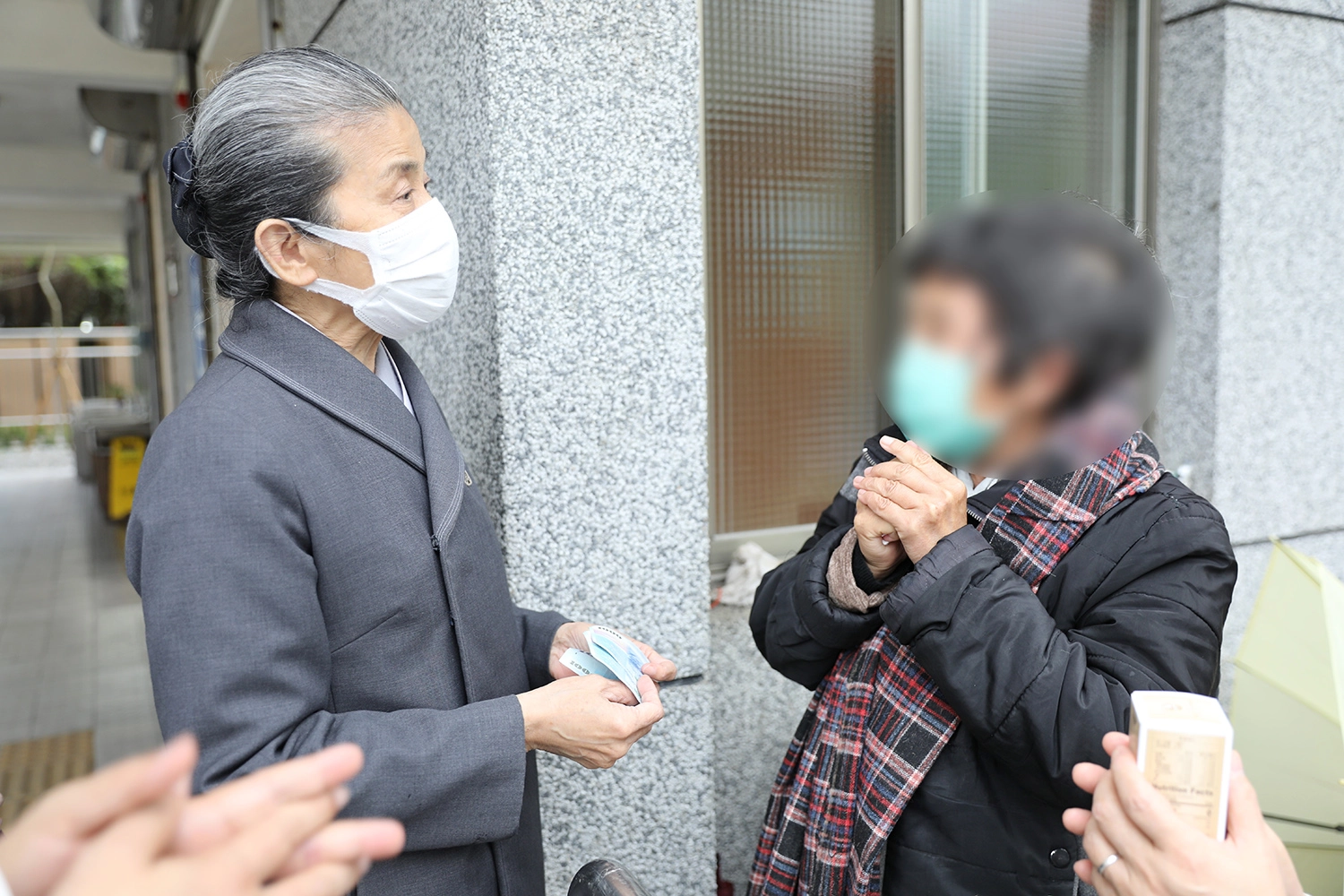 街友林阿姨捐出所得，發願助人。