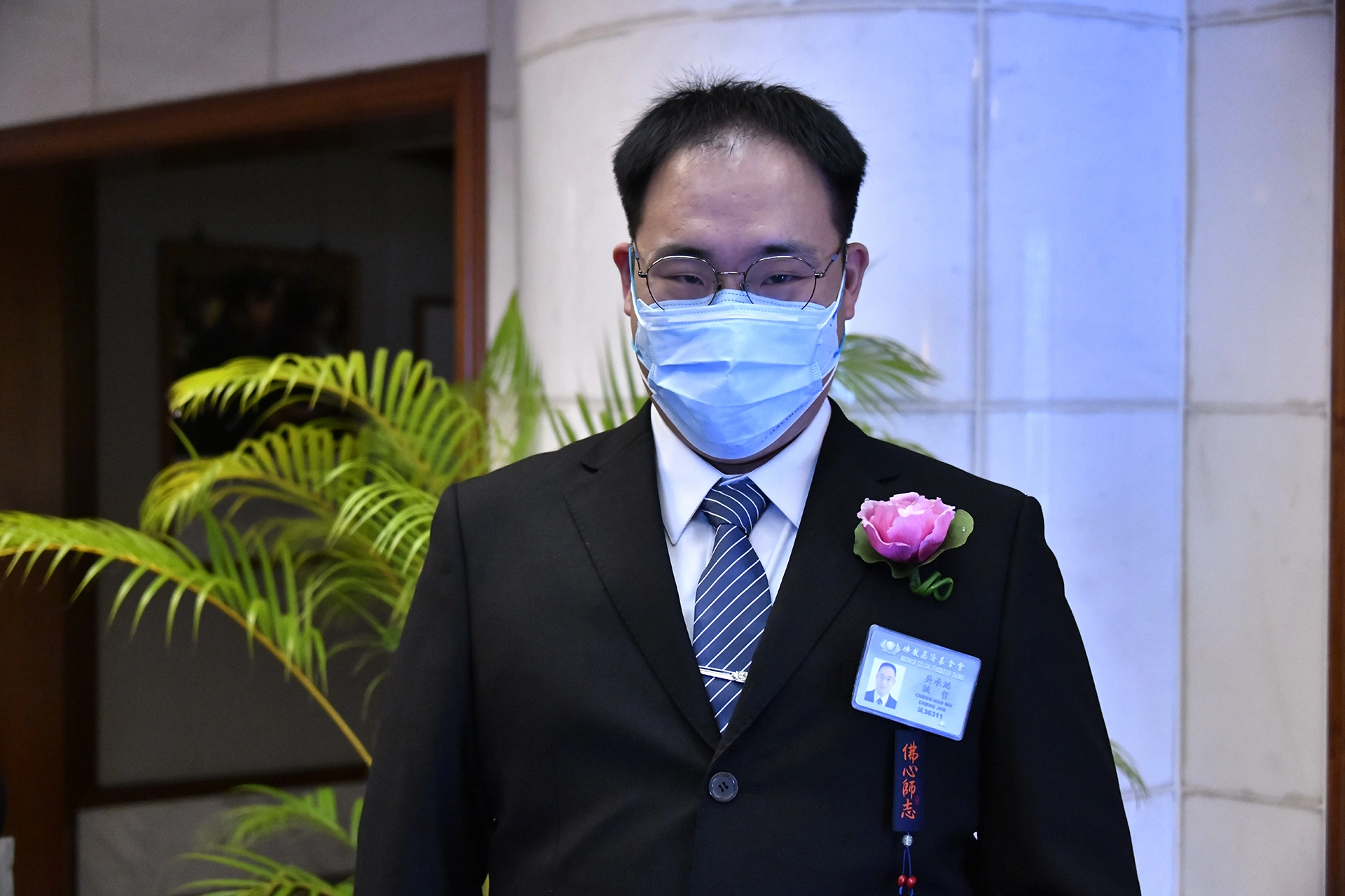 慈濟慈善事業基金會社工吳承澔於1月22日授證為慈濟慈誠，正式承擔起服務人群的使命。