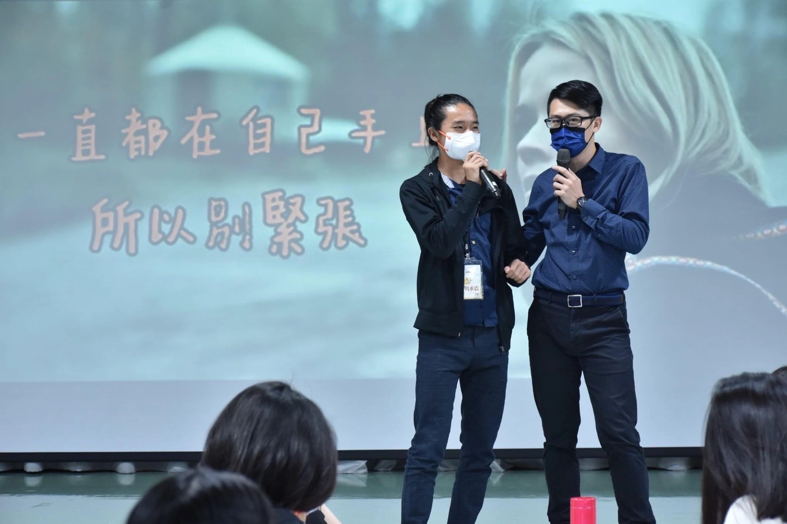 中正高中劉承震同學上台分享在學校帶領團隊的經驗