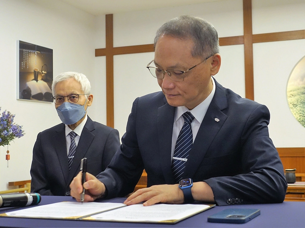 慈濟6月2日與國際組織簽署合作備忘錄，慈濟慈善事業基金會由顏博文執行長代表簽署。