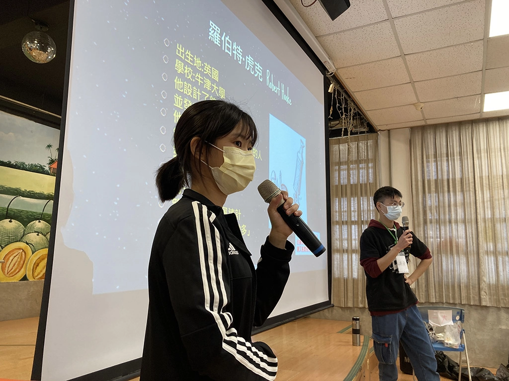 高二時利用寒假投入參與偏鄉小學營隊活動。