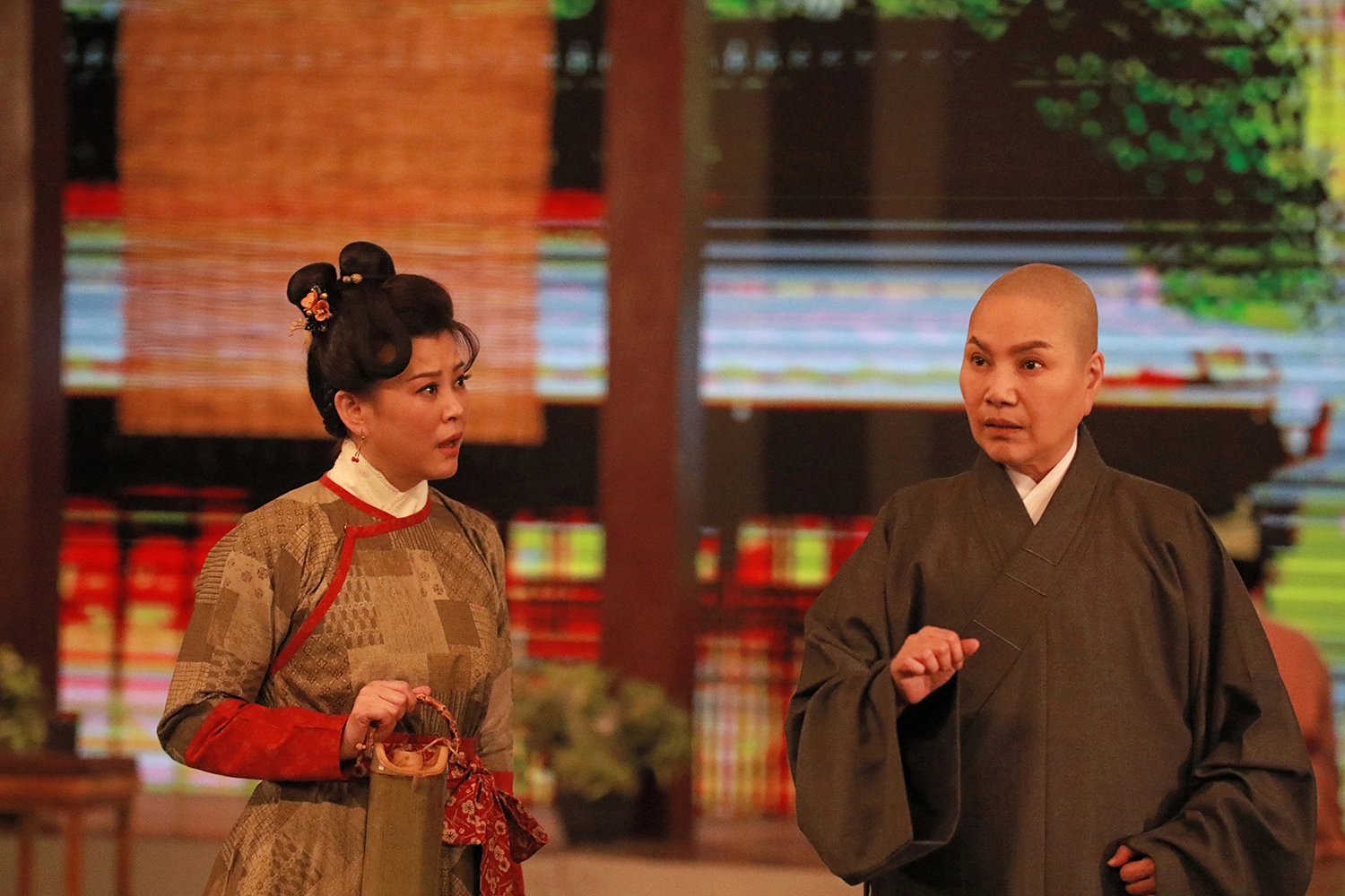 方馨首次在「高僧傳」中亮相唱歌仔戲。