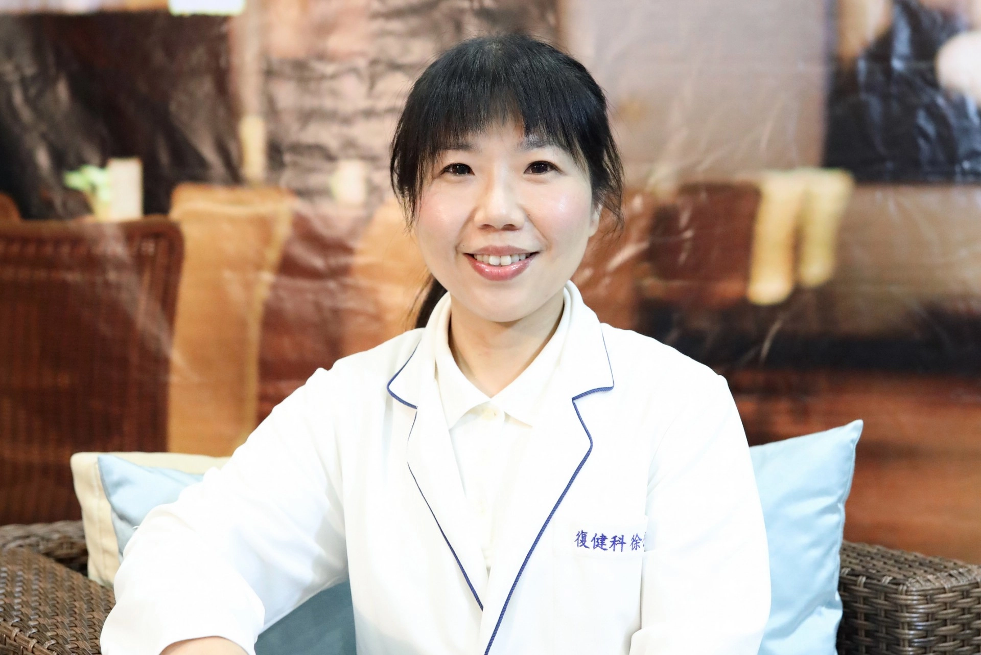 花蓮慈院物理治療師徐佳俐指出，在跑步過程中，若出現疼痛、無力等狀況，就得適時停下休息，待肌肉恢復能力後再繼續，但若是痛及無力感持續，代表身體已無法負荷，建議跑者休息，甚至是結束這場賽事，以避免造成嚴重的傷害。