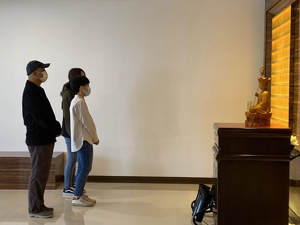 三芝櫻花生命園區種福樓設置「環保葬追思專區」。(民政局提供)