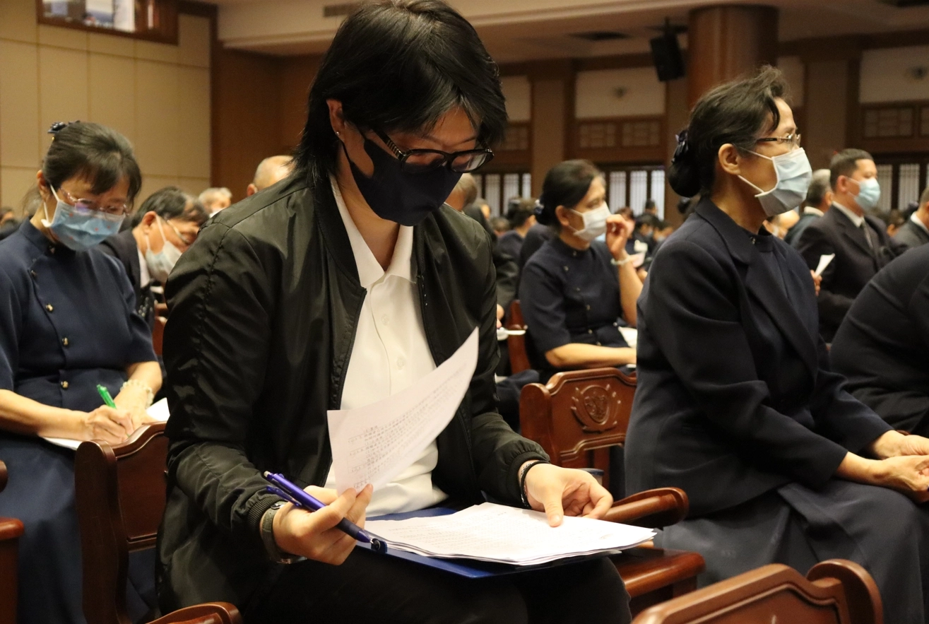 珺月投入志工行列，將自身經歷分享給更多人。