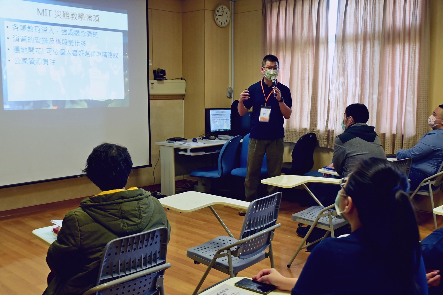 台北慈濟醫院與台灣災難醫學會、台灣急重症模擬醫學會合辦「美國災難基礎生命支持標準化課程」；北慈急診部陳玉龍醫師表示，希望藉課程建立災難應變思考模式，強化救災量能及救護品質。