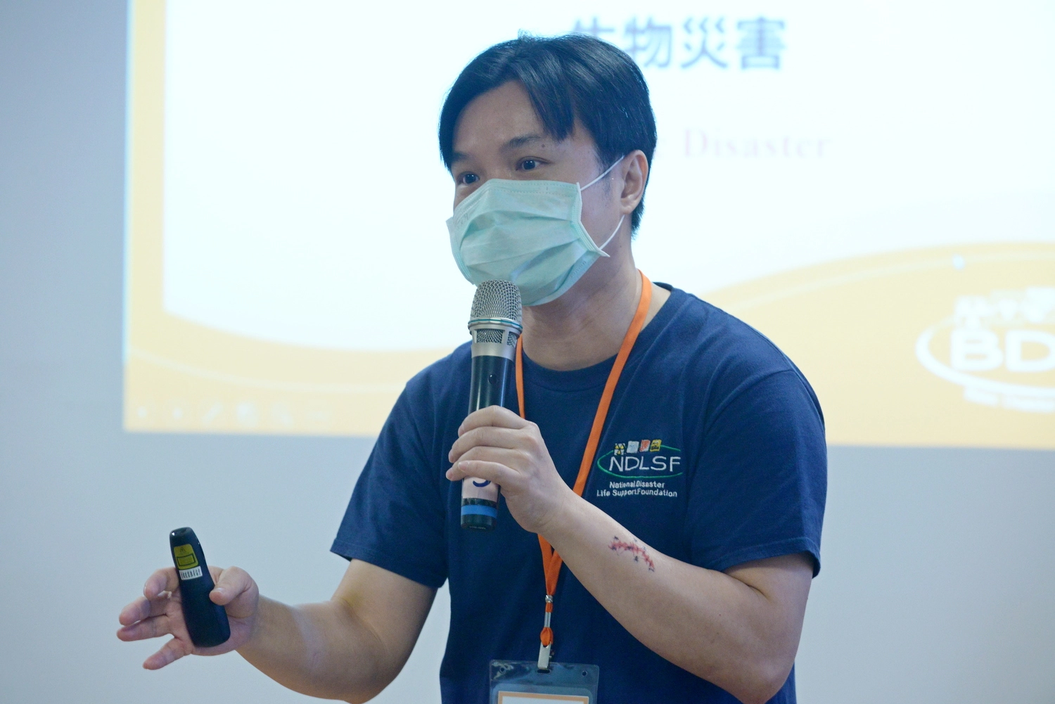 台灣災難醫學會符凌斌理事指出，課程安排除理論亦搭配實際操作，不斷以各種不同的災情去挑戰學員，讓學員能在做中學。