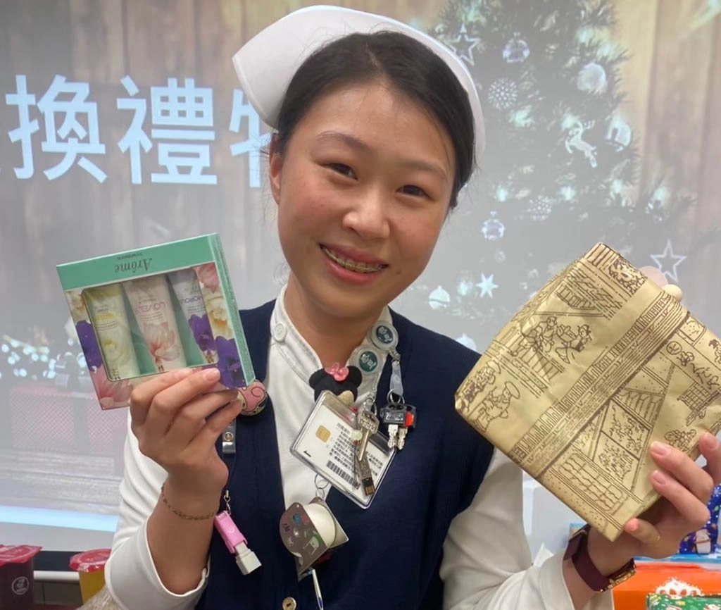 二八東護理師汪蓉說，看到感謝文，其實心裡暖暖的也很感動，得到這樣的肯定很感恩之外，也讓她在忙碌工作中漸淡的護理熱情又燃燒起來。(圖為資料照片)