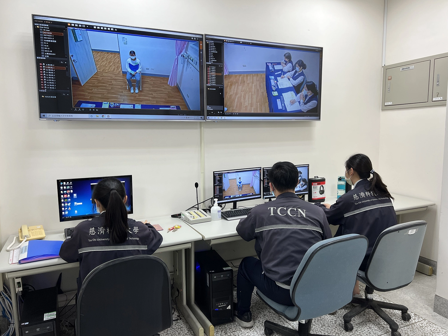 四技部新住民子女公費生「面試」過程全程錄影。