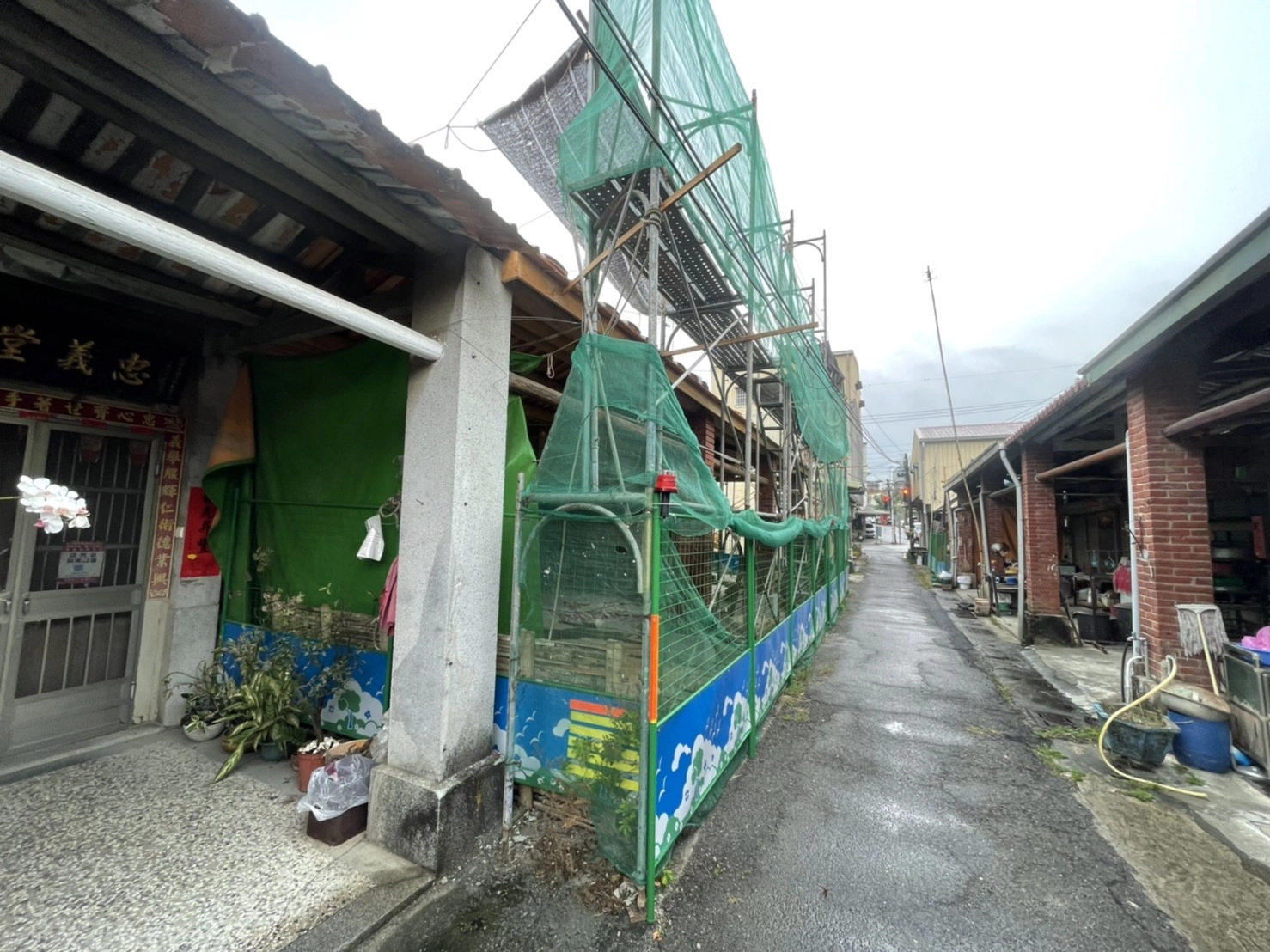 小巧的巷弄藏著左鎮故事的老屋，未來將以民宿、餐飲與伴手禮店重現民眾眼前。