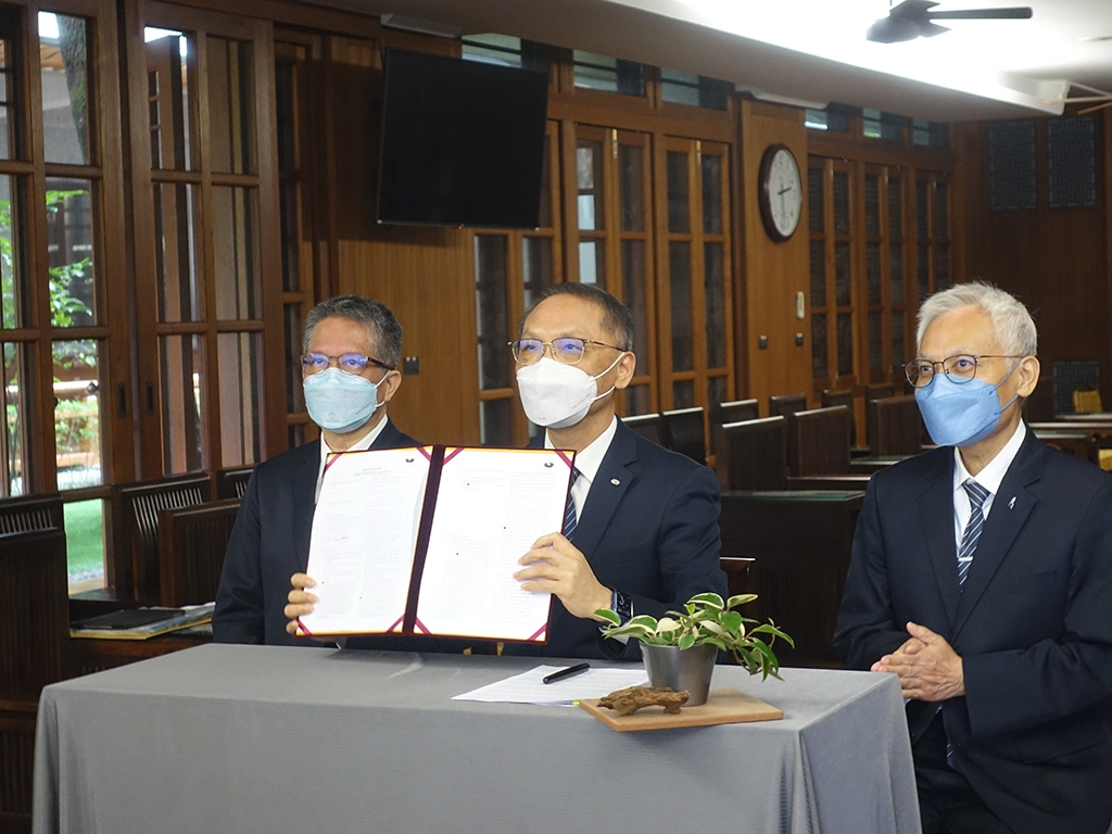 慈濟與IsraAID在5月17日進行線上簽署合作契約，透過協力合作、以愛和關懷幫助更多烏克蘭難民。