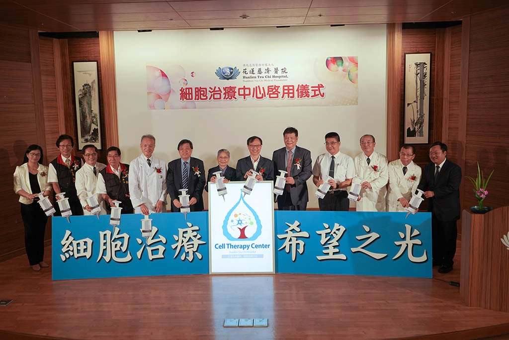 花蓮慈濟醫院在林欣榮院長帶領下研究細胞治療近二十年，於二○一九年打造基因暨幹細胞研製中心，自日本引進細胞操作無菌隔離作業手套箱等設備。