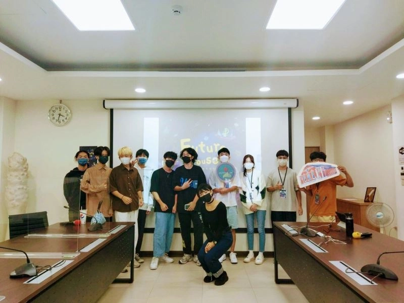 青少年藝術培力講座藉由不同領域藝術家經驗分享交流藝術發展的脈動。