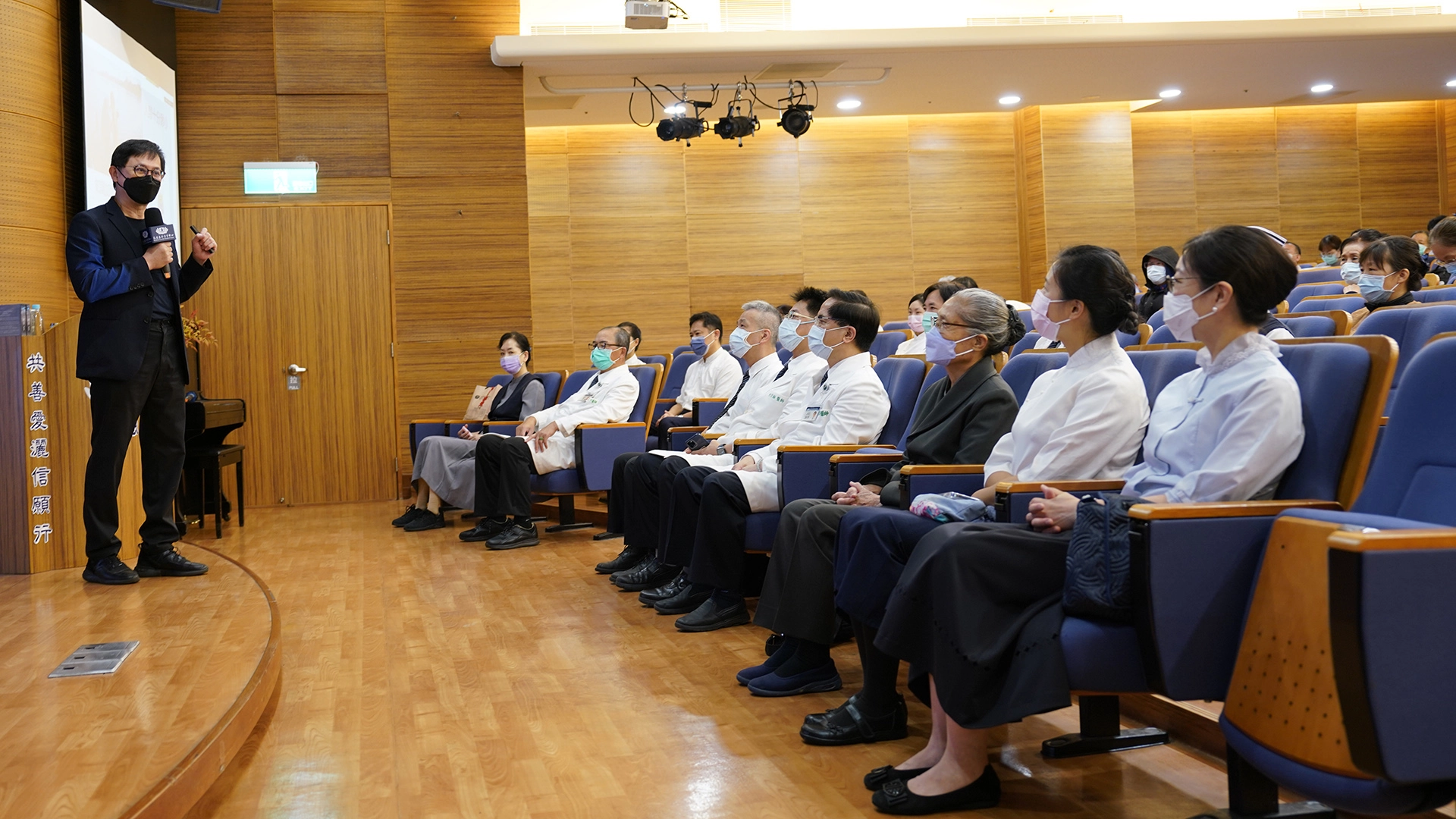 和碩董事長童子賢董事長分享他自幼的知識啟蒙，閱讀就像旅行，充滿趣味，也影響他在工作上的思維。