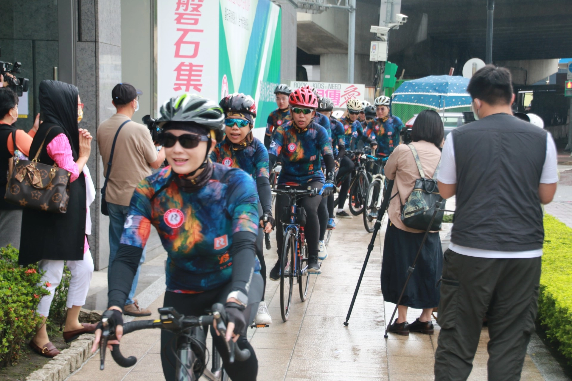 此次的千里傳愛單車環台公益活動，途中將深入嘉義、台南、高雄、花蓮四個伊甸象圈合作據點。