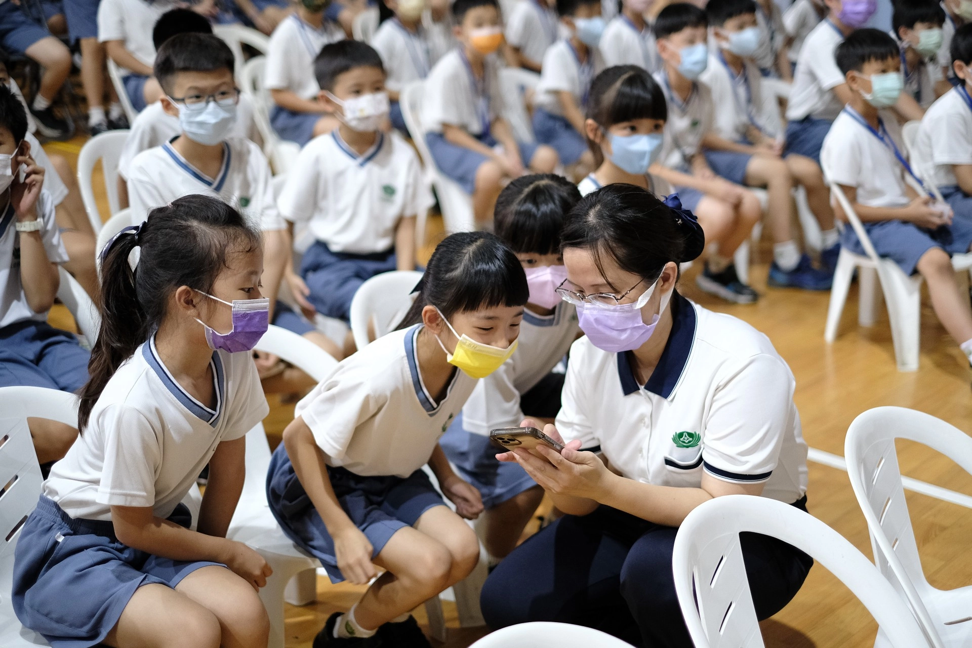 運用巧思將靜思語結合數位學習融入在開學典禮的活動當中，讓小朋友在遊戲中快樂學習